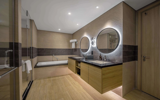 Citadines Marina Halong