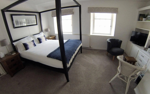 Ty Helyg Guest House