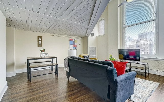 FRONTDESK The Cosmopolitan Apts Philadelphia