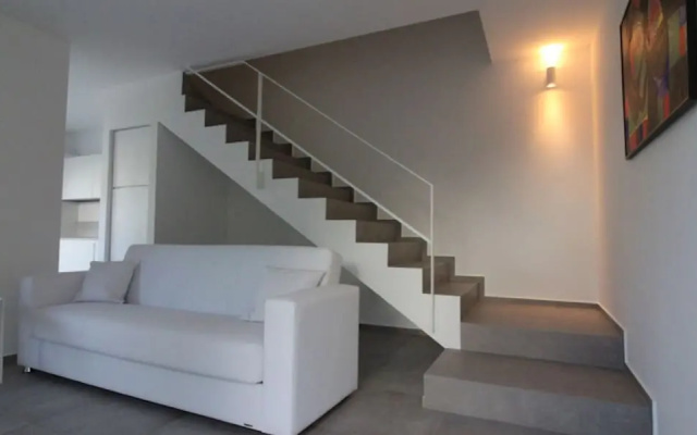 Modern Villa a few Steps From the Beach