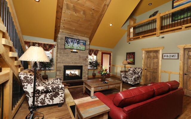 Hilltop Haven - Four Bedroom Chalet