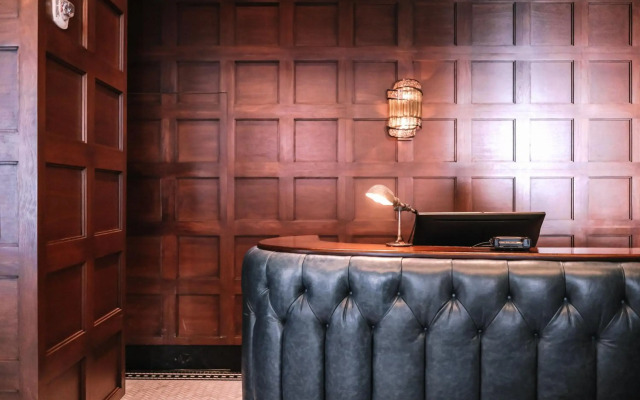 Dossier Hotel