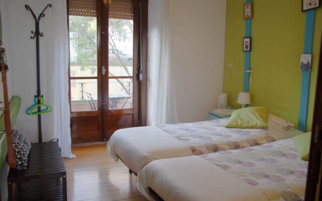ALFAMA 3B - Balby's Bed&Breakfast