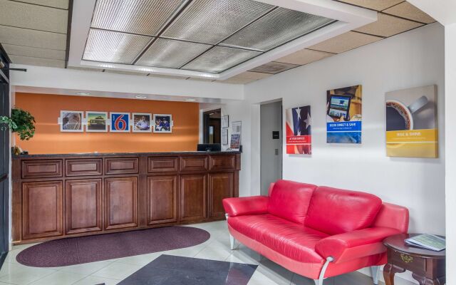 Motel 6 Townsend, GA