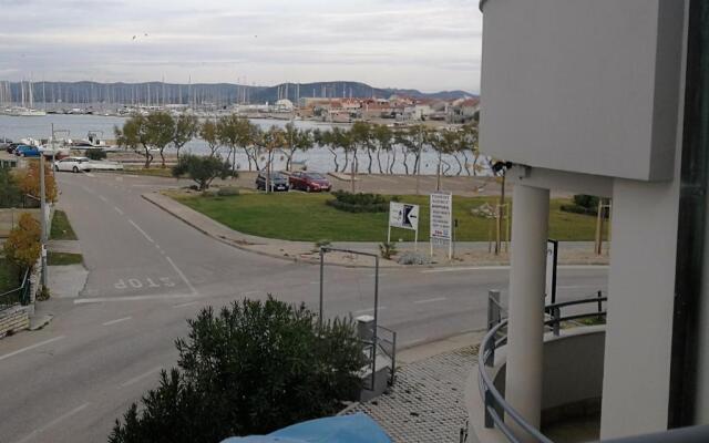 Nautica Apartments