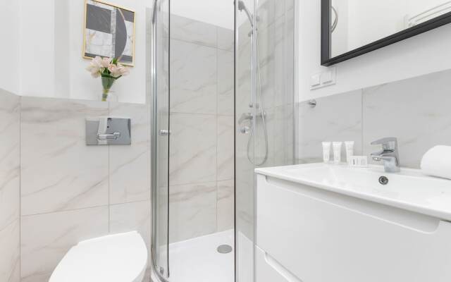 Bright Studio With Balkony by Renters