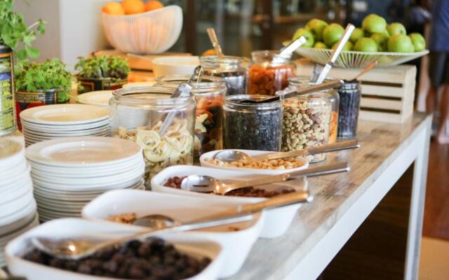 Blaauwberg Beach Hotel