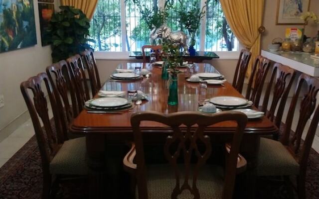 Bed and Breakfast on Melrose