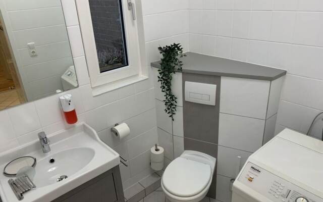 Amazing Holiday Home Near the Lake