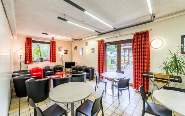 Auberge de Jeunesse de La Roche-Champlon