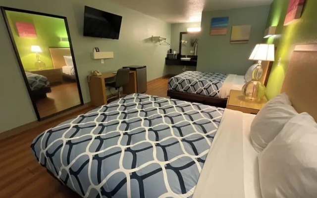Country Yard Inn and Suite
