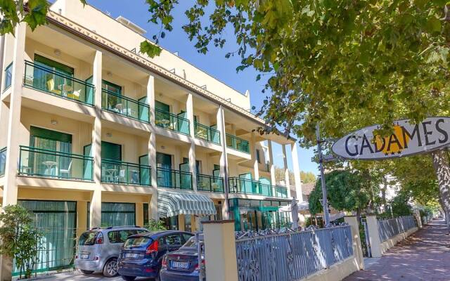 Gadames Hotel - Lunch on the Beach