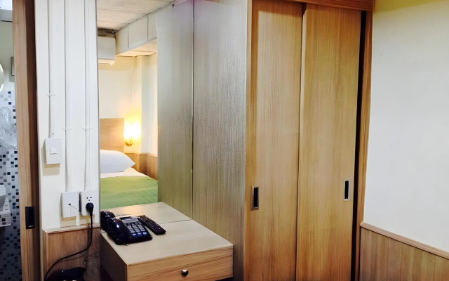 Sukhumvit 20 Guest House