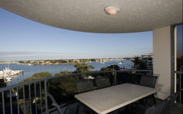 Riverdance Apartments