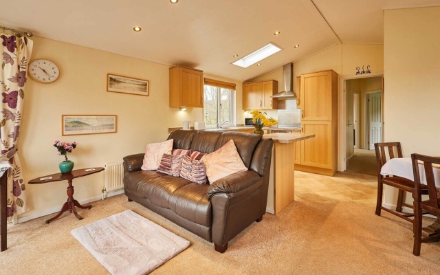Host Stay - The Lodge High House