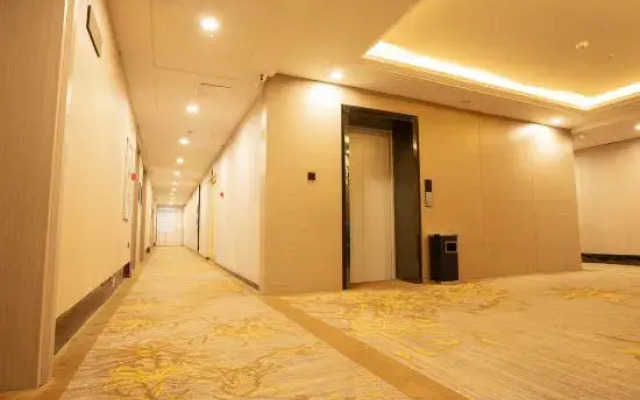 One Yearn Hotel (Zhengzhou CBD Convention and Exhibition Center)