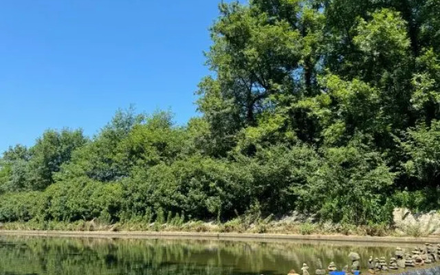 Yixing Oasis Waterfront Garden Homestay