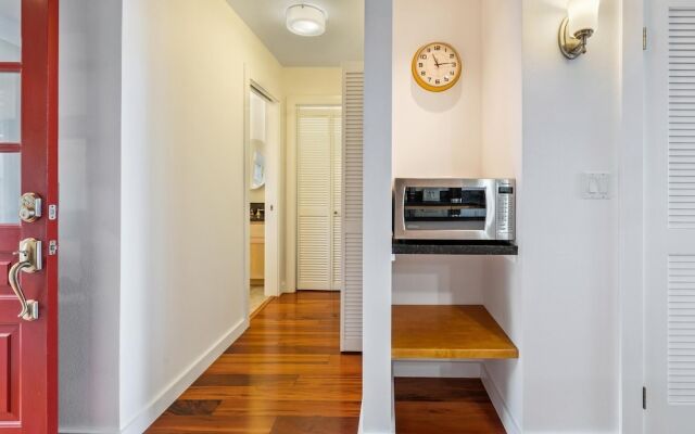 Hualalai 2 Bedroom Home by RedAwning