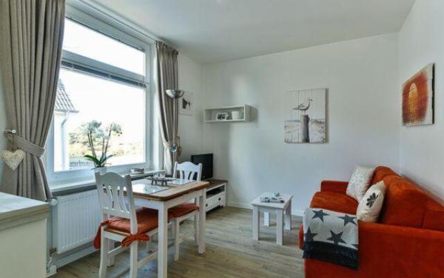 App-7-in-strandnaher-Lage-Baederstil-Villa-in-Wenningstedt-Sylt