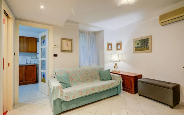 Eleonora House