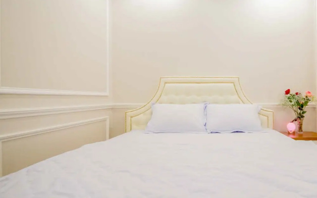 Vinhomes Golden River Luxury Apartment