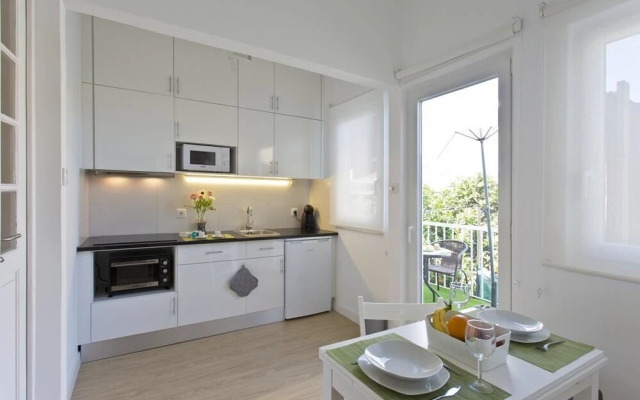 Covelo Park Apartment