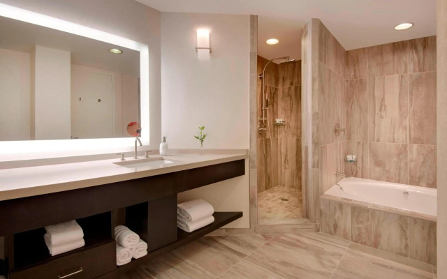 The Westin Dallas Park Central