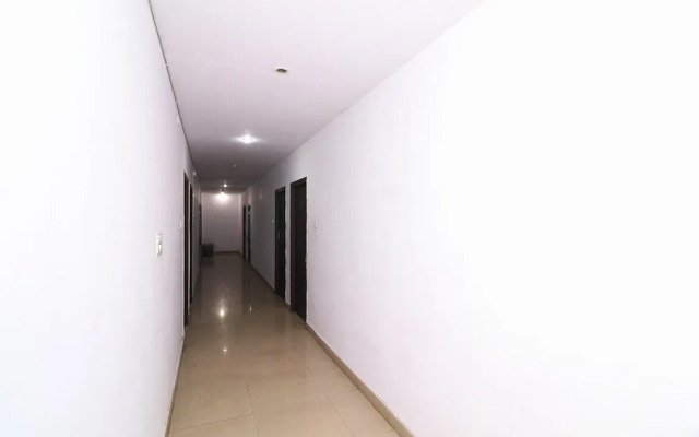 OYO 19004 Hotel Gagan