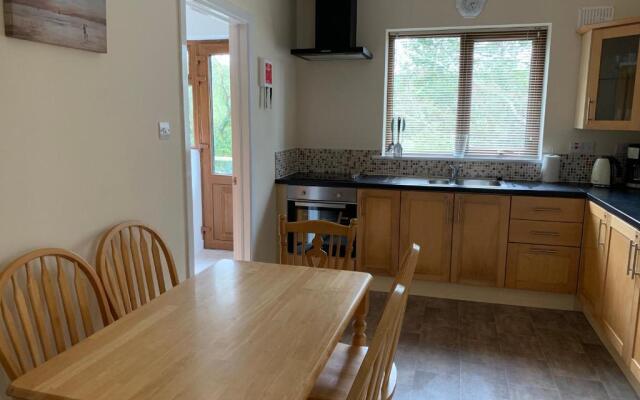 Secluded hilltop hideaway!