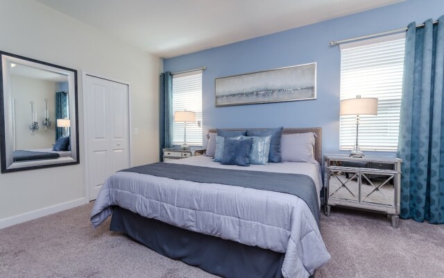 Gorgeous Home W/private Pool & Spa Sleeps 25!