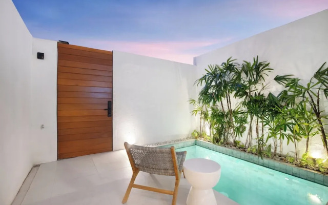 The Oasis II Townhouses by BREIG