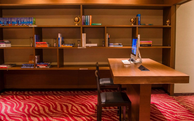 Courtyard by Marriott Mumbai International Airport