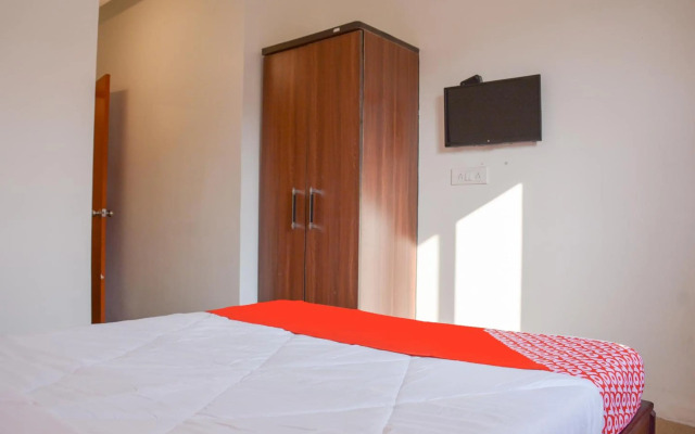 Super OYO Collection O 76597 Sayhallo Kanchan