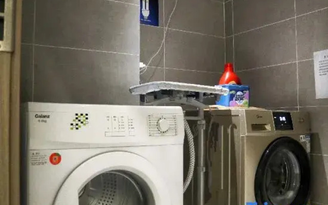 Hanting Hotel Chongqing Shapingba Railway Station Longhu Jinsha Tianjie