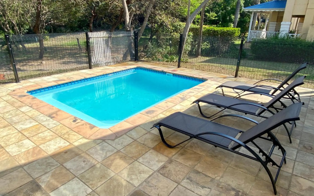 Barbados 13, Caribbean Estate