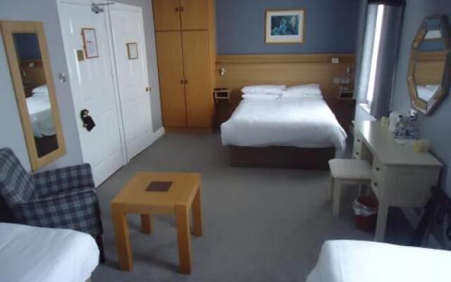 Templemore Arms Hotel