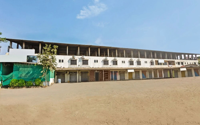 OYO 24435 Shubham Lodging And Boarding
