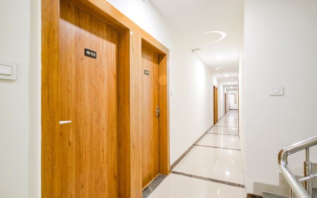 Fabhotel Woodlark Inn
