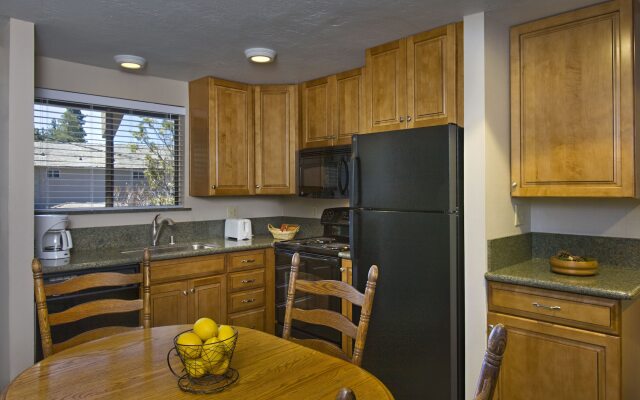 Tahoe Lakeshore Lodge & Spa