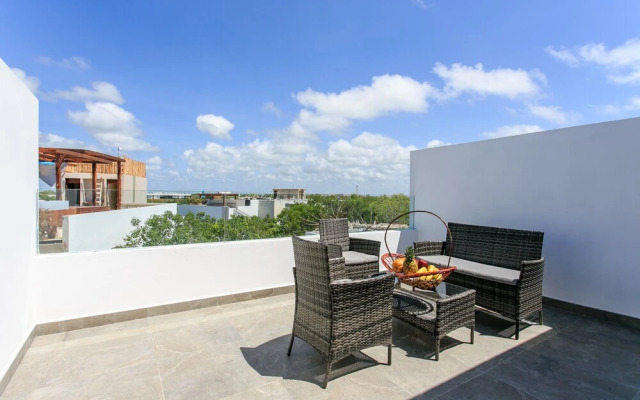 Quinto Sol by Moskito