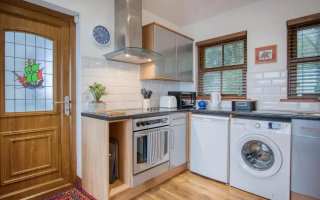 Marina House Annex - 1 Bedroom - Neyland