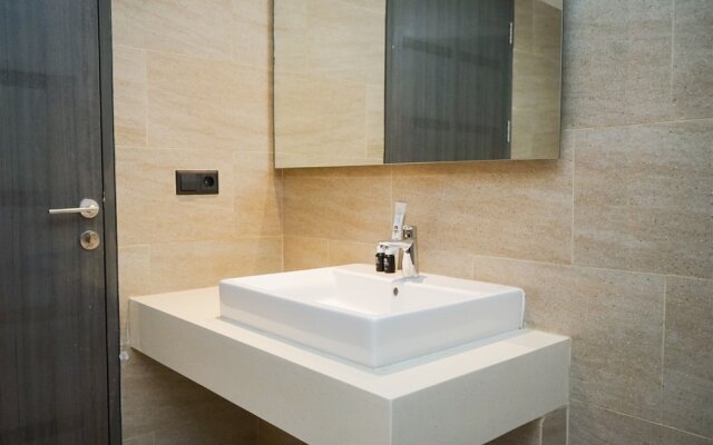 Simply Look Studio Apartment Carstensz Residence