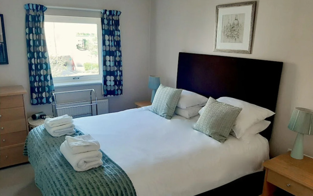 Your Space Apartments - Market Rise
