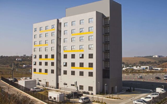 Golden Tower Shopping by Fênix Hotéis