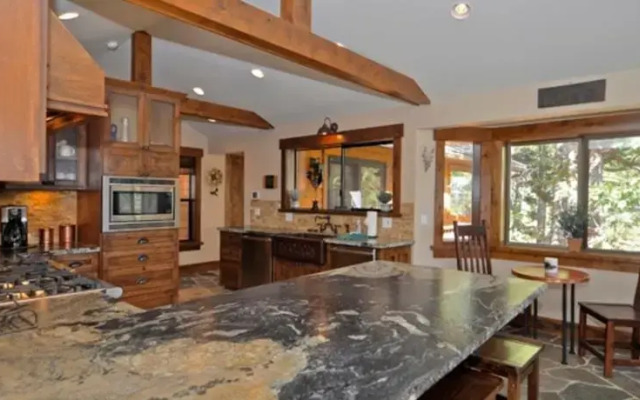 Lodgepole Drive Holiday Home