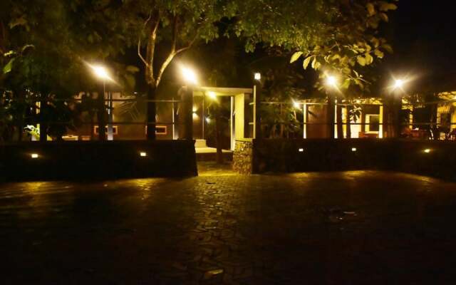 Safari Queens Resort