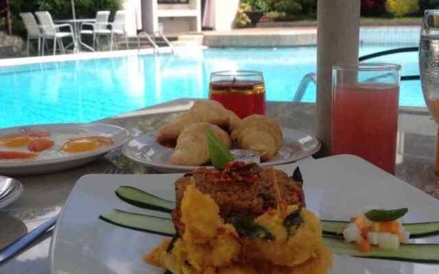 Nuwis Hotel & Convention