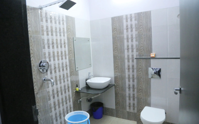 Spot On 39527 Hotel Saraogi