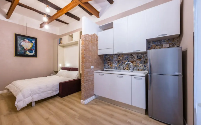 Toledo Warm Renovated Studio