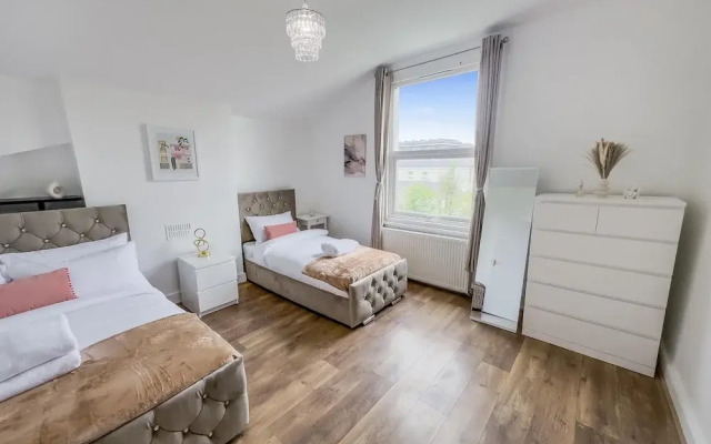 Apartment-sleeps6-parking-internet